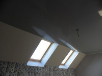 Натяжной потолок глянцевый серого оттенка, фото 21