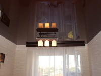 Натяжной потолок глянцевый черно-коричневый, фото 50